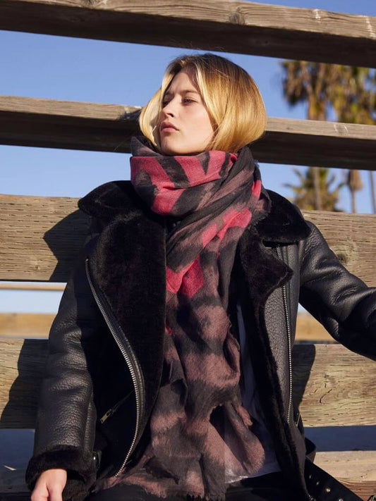 D/Luca Tiger Unconditional - Fine Wool Silk