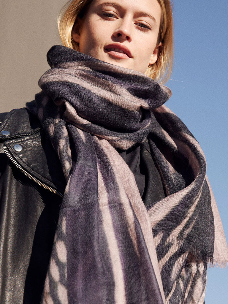 D/Luca Feather Unconditional Sand & Black - Fine Cashmere Scarf